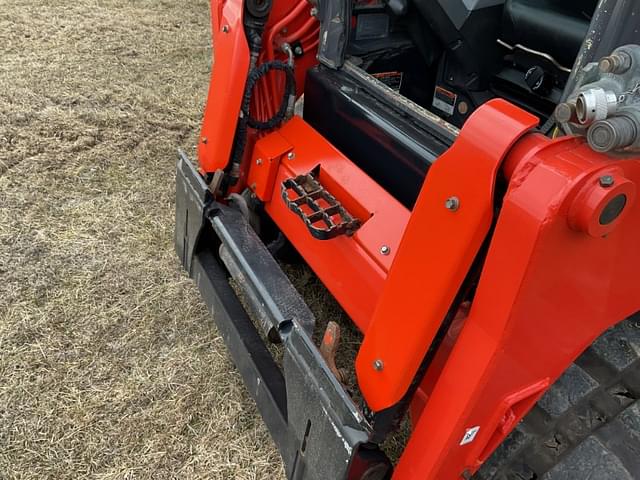 Image of Kubota SVL75-2 equipment image 3