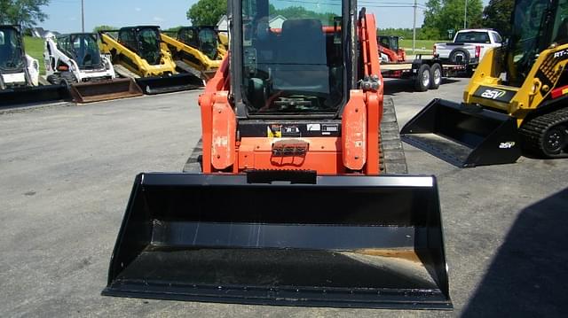 Image of Kubota SVL75-2 equipment image 3