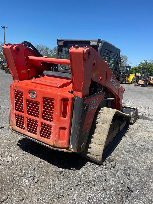 Image of Kubota SVL90-2 equipment image 2