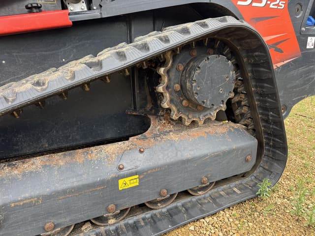 Image of Kubota SVL95-2 equipment image 4