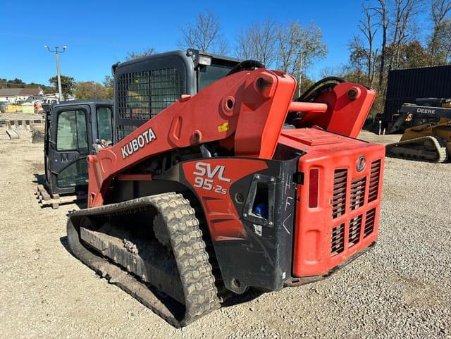 Image of Kubota SVL95-2S equipment image 2
