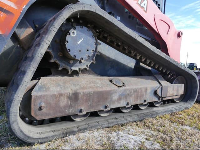 Image of Kubota SVL95-2S equipment image 4