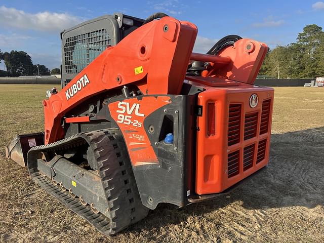 Image of Kubota SVL95-2S equipment image 2