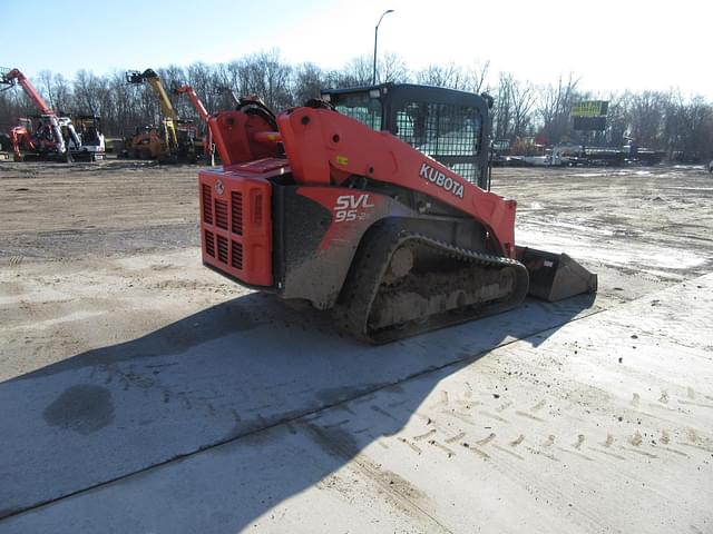 Image of Kubota SVL95-2S equipment image 3