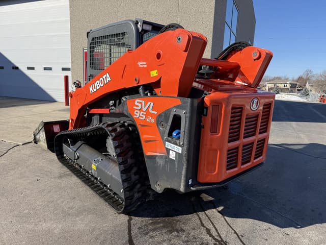 Image of Kubota SVL95-2S equipment image 2