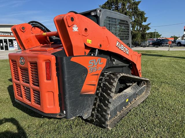 Image of Kubota SVL95-2S equipment image 3