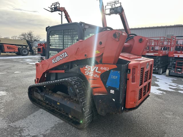 Image of Kubota SVL95-2S equipment image 4