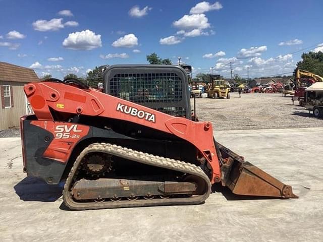 Image of Kubota SVL95-2S equipment image 4
