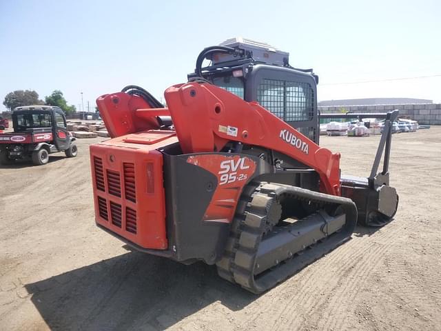 Image of Kubota SVL95-2S equipment image 2