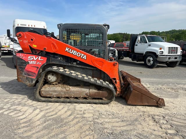 Image of Kubota SVL95-2S equipment image 2
