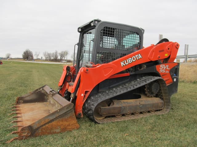 Image of Kubota SVL95-2SHC equipment image 2