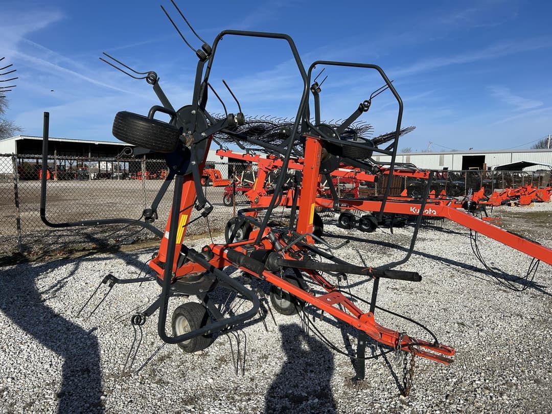 Image of Kubota TE4052T Primary image