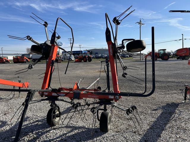 Image of Kubota TE4052T equipment image 4
