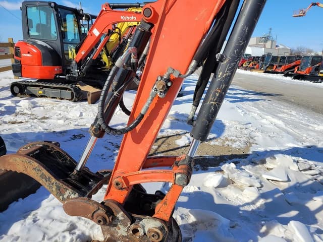Image of Kubota U35-4 equipment image 3