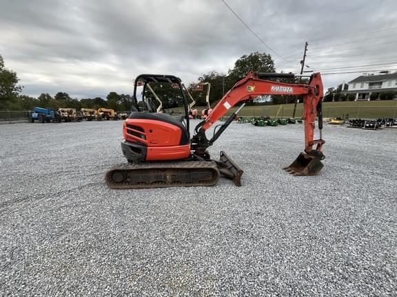 Image of Kubota U55-4 equipment image 2