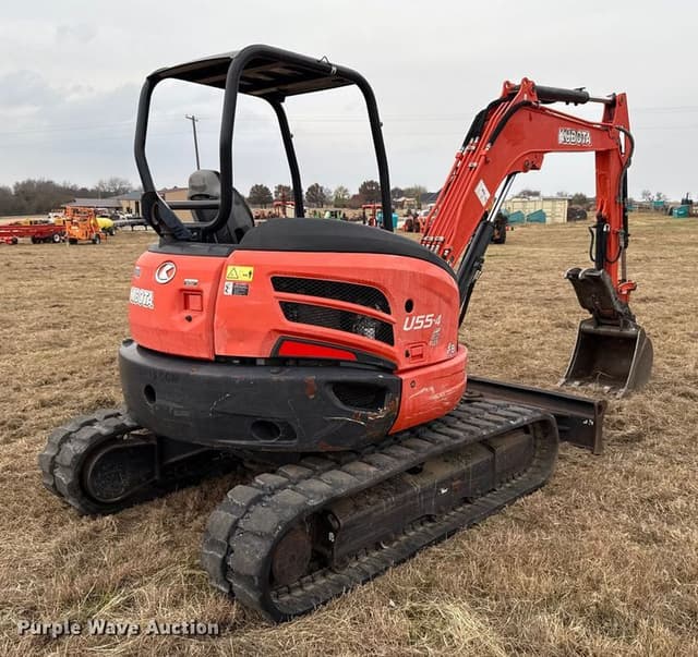 Image of Kubota U55-4 equipment image 4