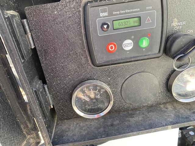 Image of Kubota V3600-T equipment image 4