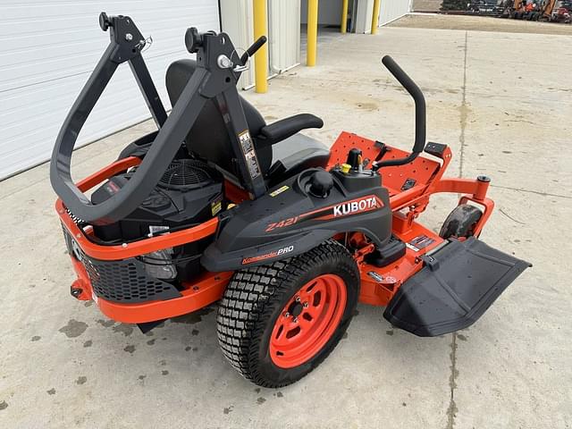 Image of Kubota Z421KW equipment image 2