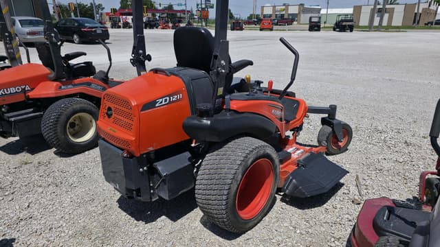 Image of Kubota ZD1211 equipment image 4