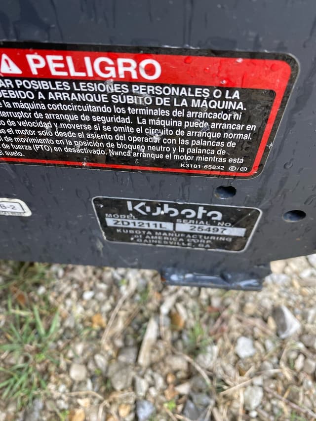 Image of Kubota ZD1211 equipment image 2