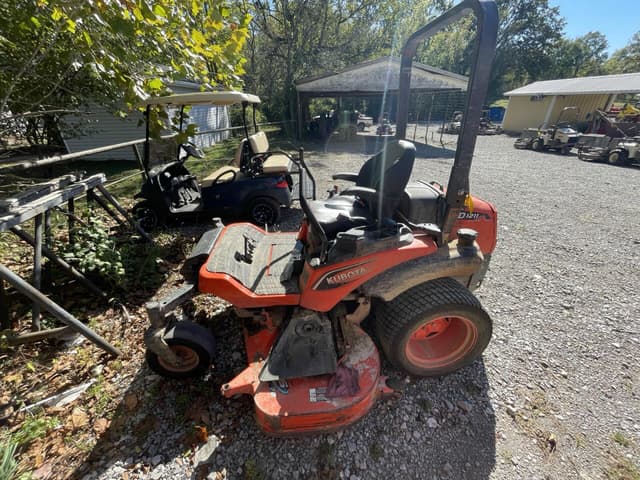 Image of Kubota ZD1211 equipment image 2