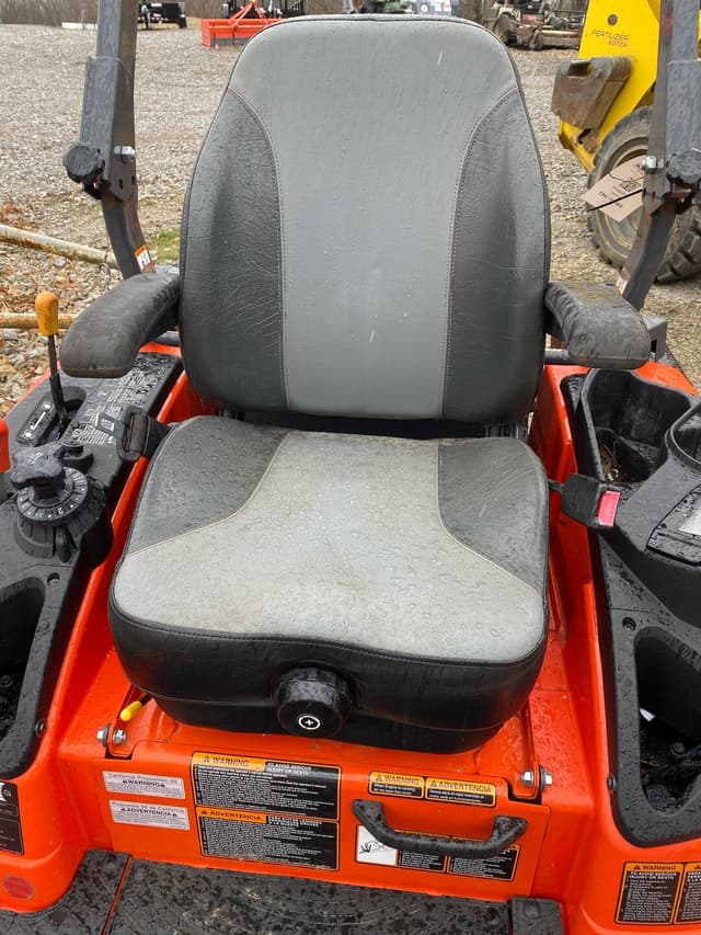 Image of Kubota ZD1211 equipment image 1