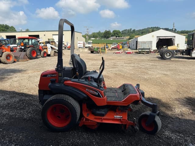 Image of Kubota ZD1211 equipment image 4