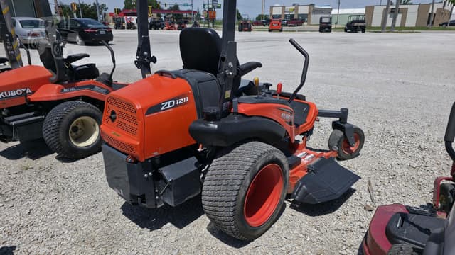 Image of Kubota ZD1211 equipment image 4