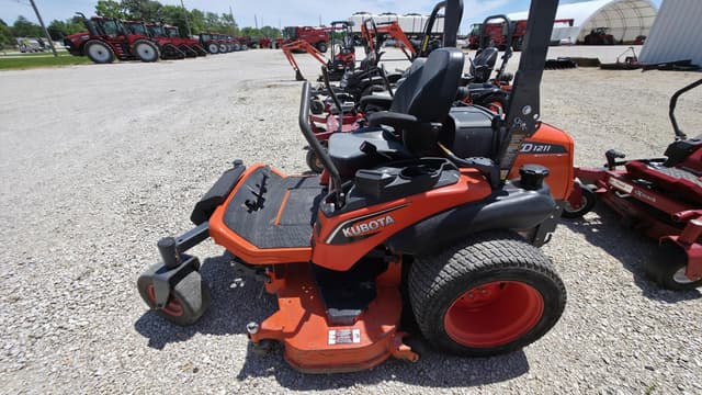 Image of Kubota ZD1211 equipment image 1