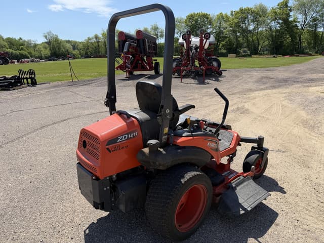 Image of Kubota ZD1211 equipment image 4