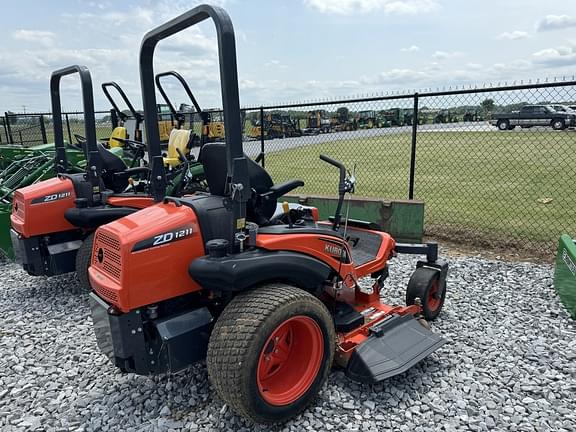 Image of Kubota ZD1211 equipment image 2