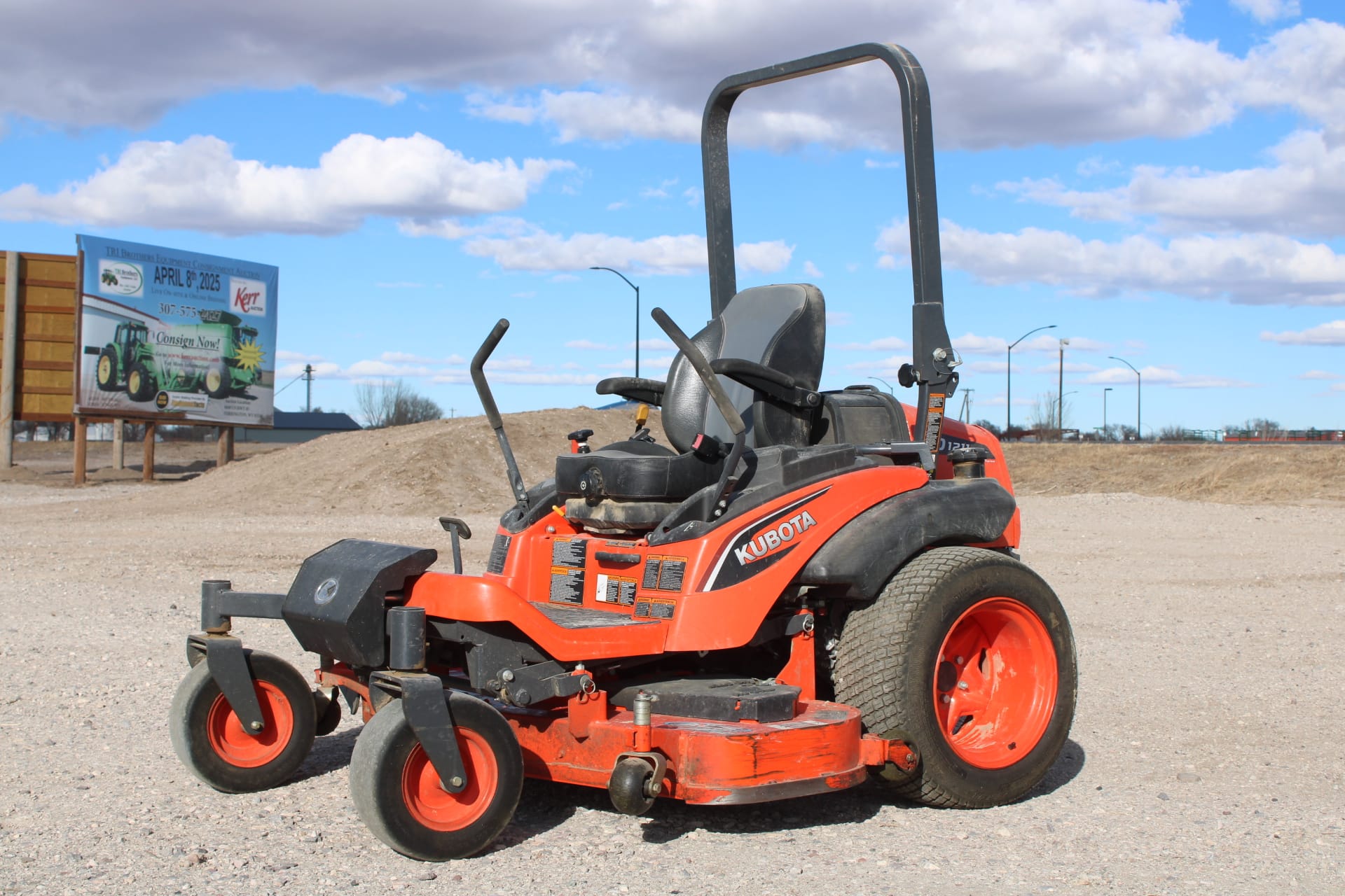 Main image Kubota ZD1211