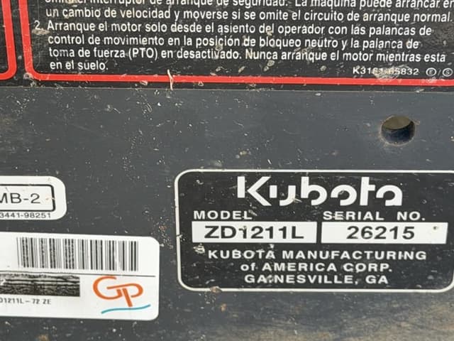 Image of Kubota ZD1211L equipment image 4