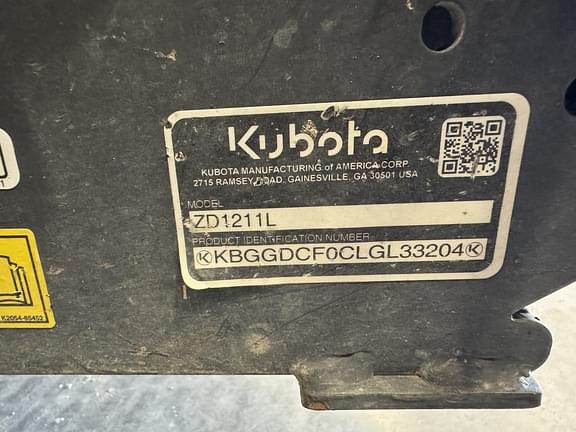 Image of Kubota ZD1211L equipment image 1