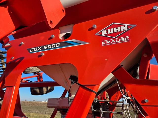 Image of Kuhn Excelerator 8005 equipment image 4