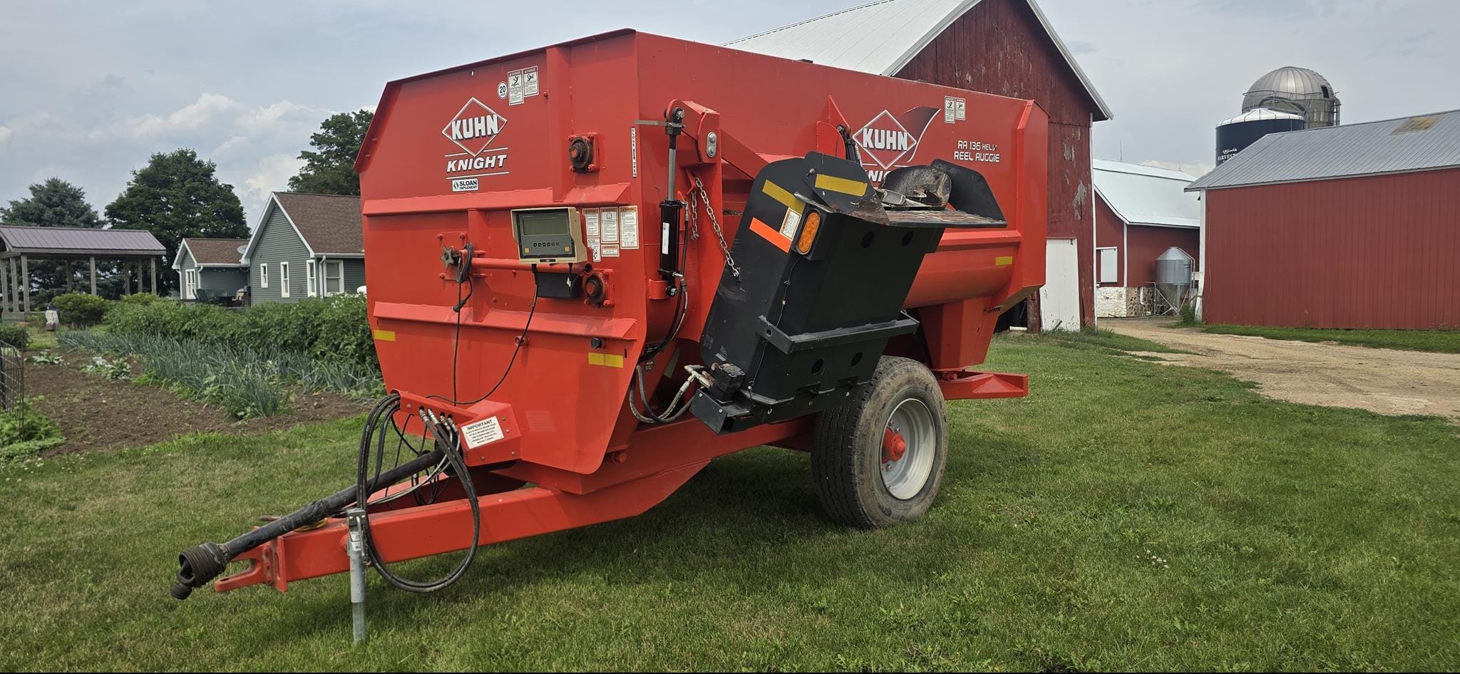 2019 Kuhn Knight RA136 Equipment Image0