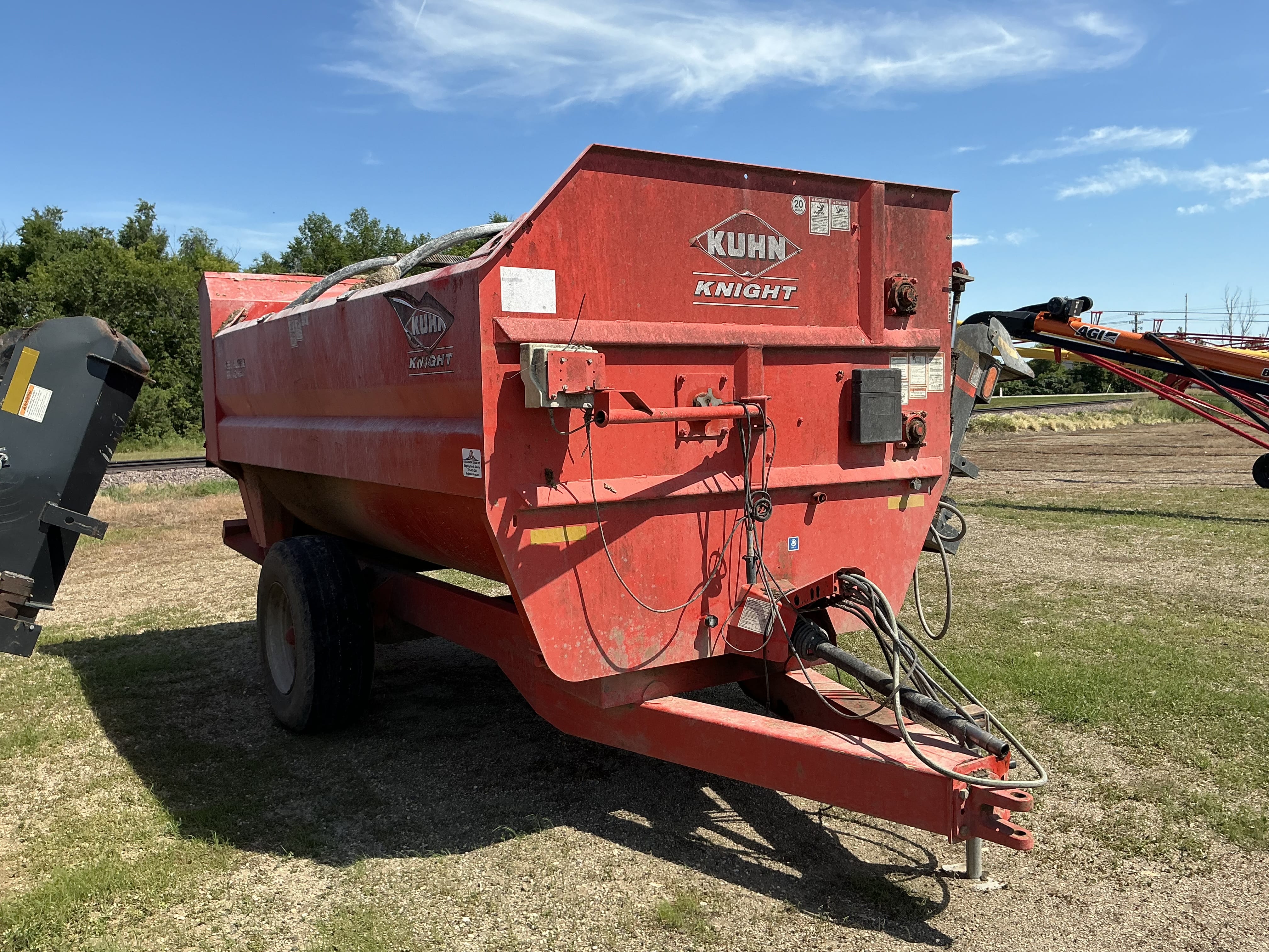 2019 Kuhn Knight RA142 Equipment Image0