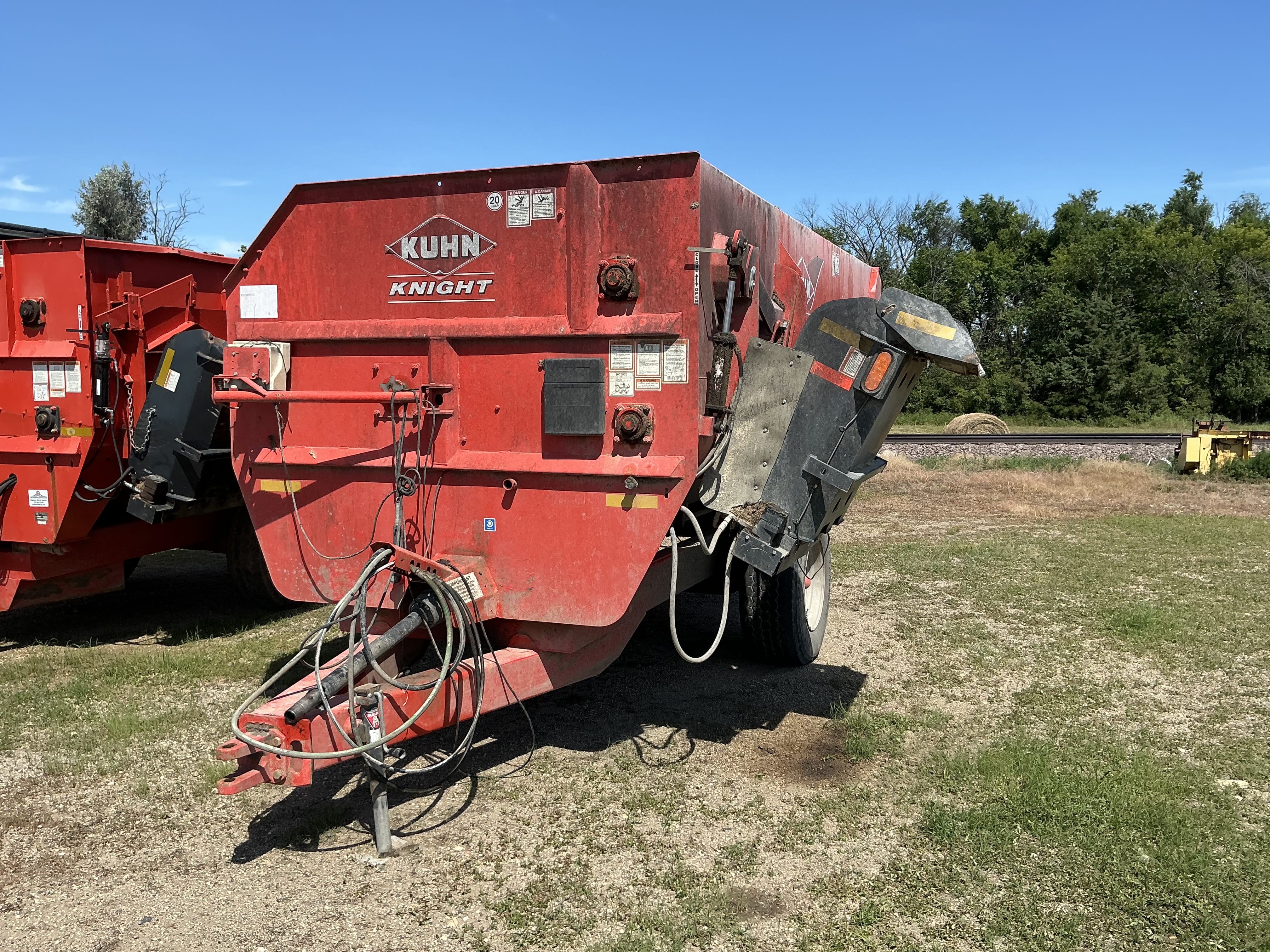 2019 Kuhn Knight RA142 Equipment Image0