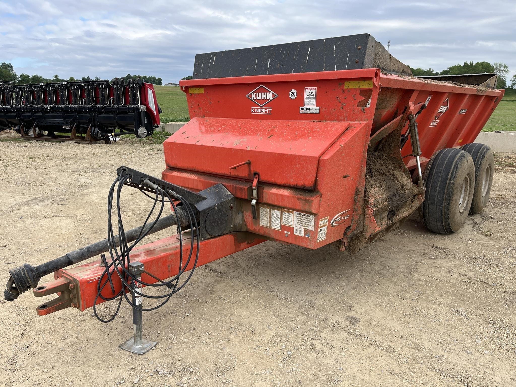 2019 Kuhn Knight SL118 Equipment Image0