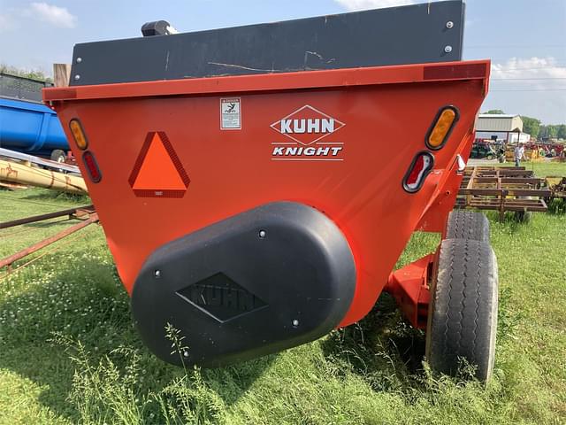 Image of Kuhn Knight SL124 equipment image 3