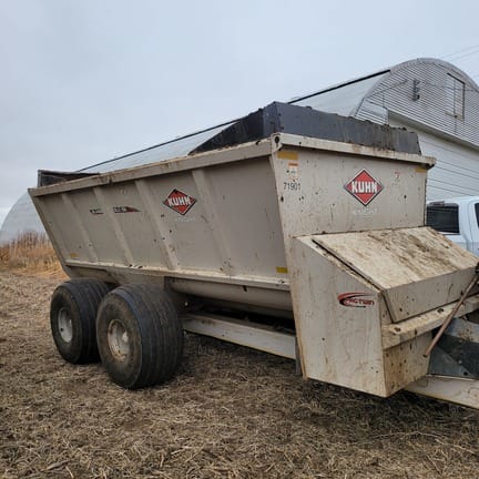 2019 Kuhn Knight SLC132T Equipment Image0