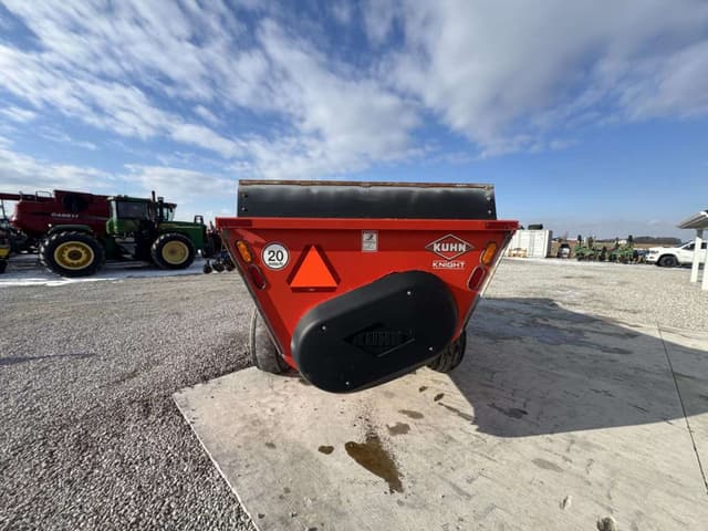 Image of Kuhn Knight SL118 equipment image 4