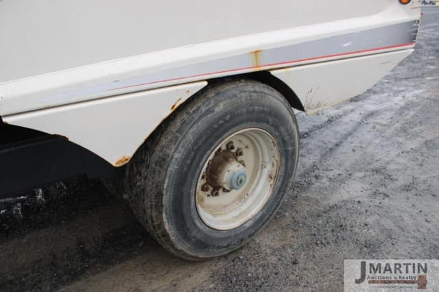 Image of Kuhn Knight VTC180 equipment image 4