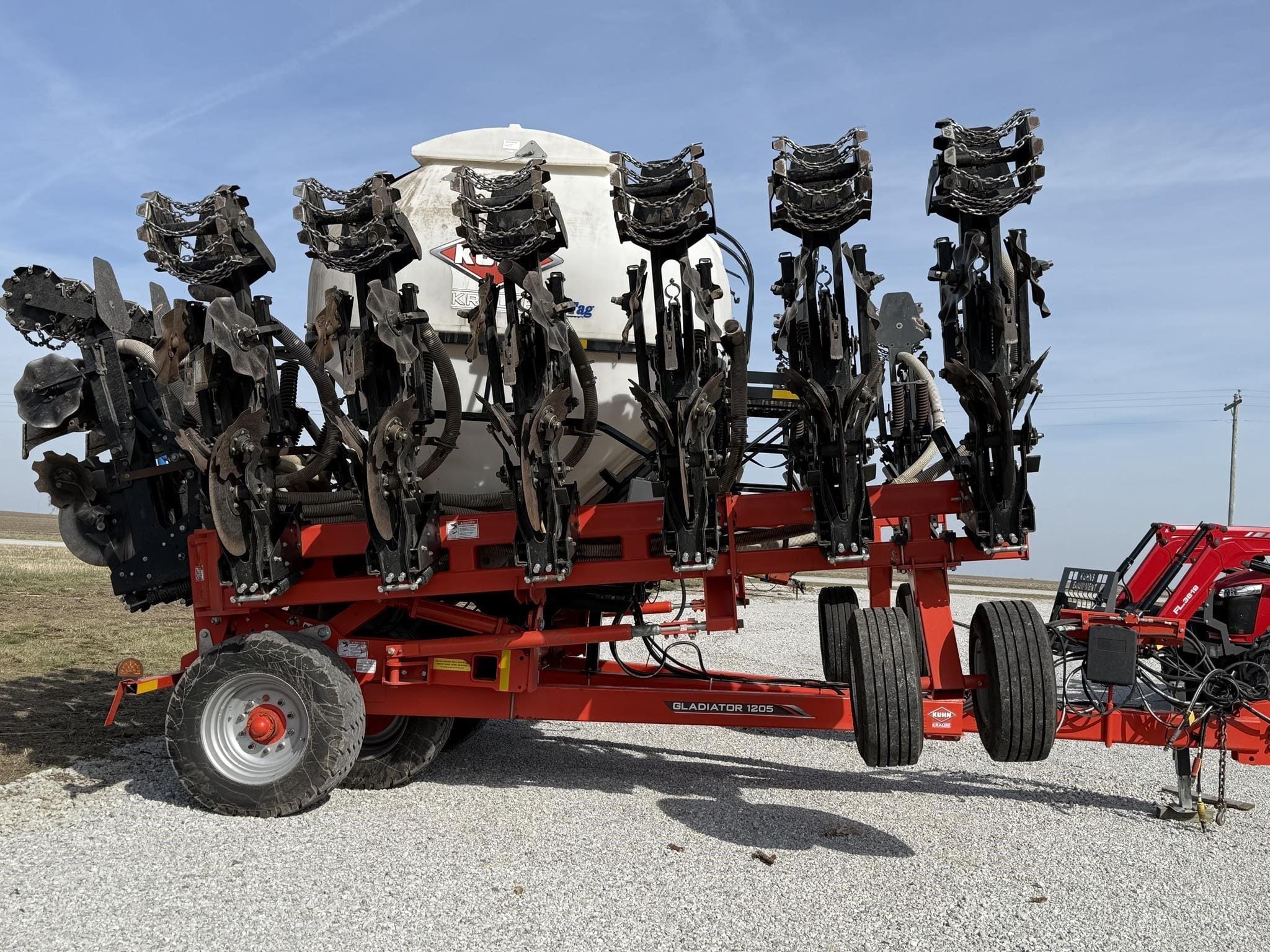 2019 Kuhn Krause Gladiator 1205-1630 Equipment Image0