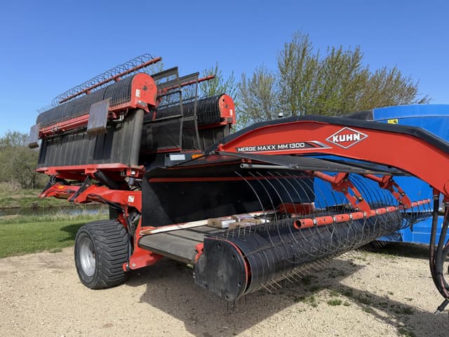 Image of Kuhn Merge-Maxx MM1300 equipment image 2