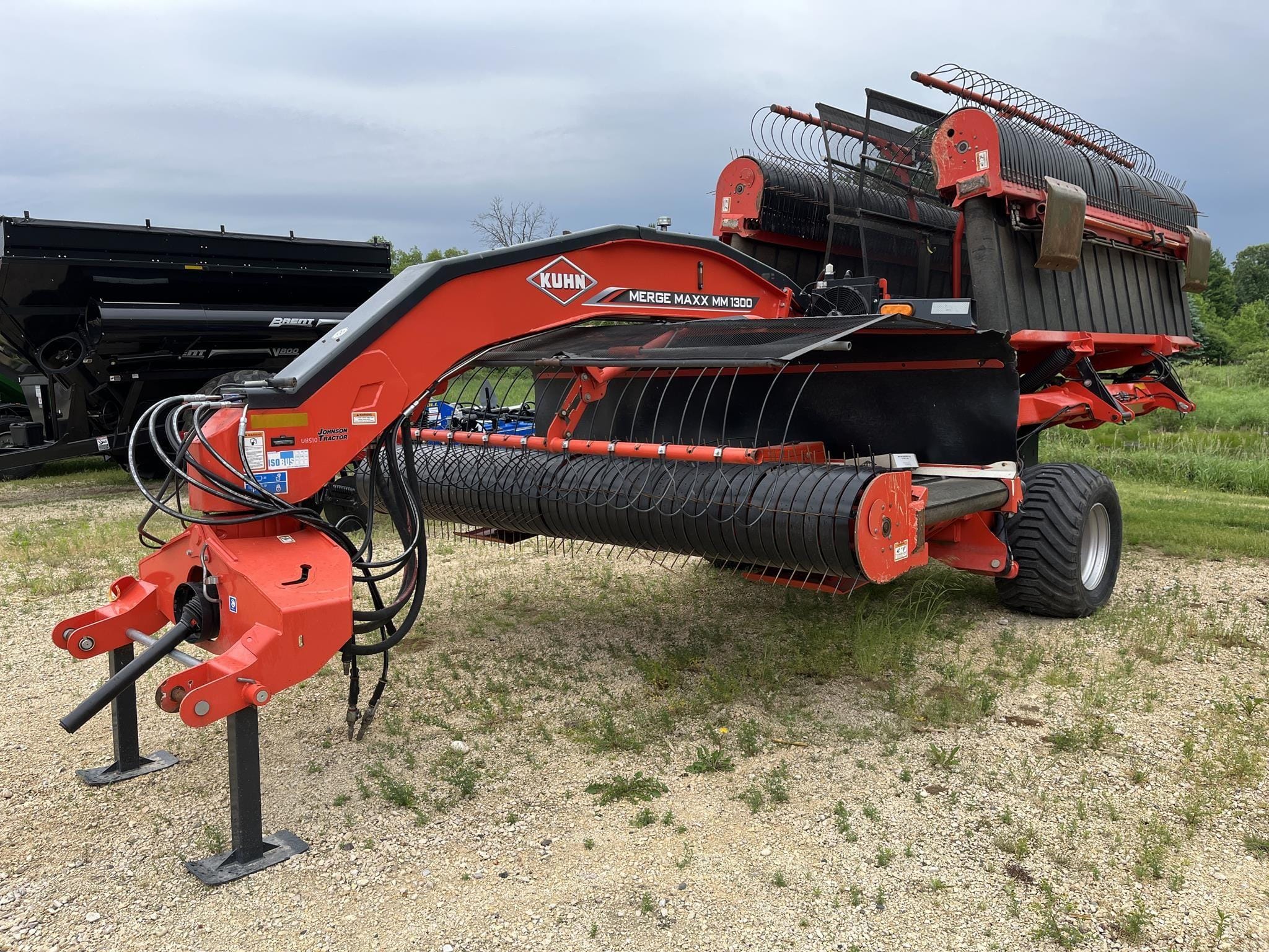2019 Kuhn Merge-Maxx MM1300 Equipment Image0