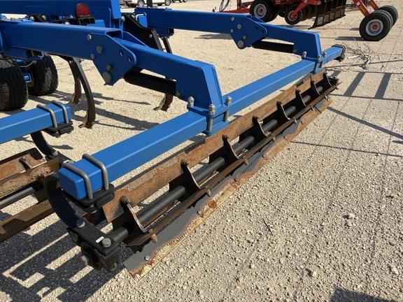 Image of Landoll 2111 equipment image 4