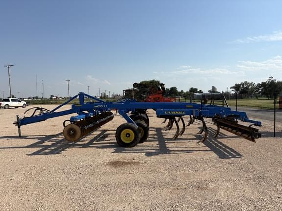 Image of Landoll 2111 equipment image 1