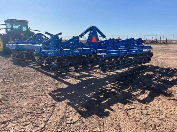 Image of Landoll 2410 equipment image 3