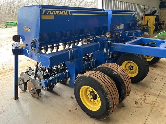 Image of Landoll 5211 equipment image 1
